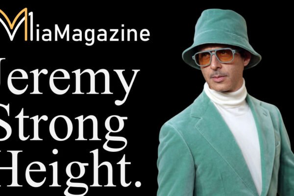 Jeremy Strong Height